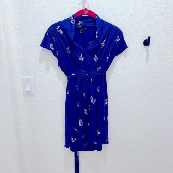 French Connection Dresses & Skirts - French Connection Flutter Sleeve Mini Dress - Size 8